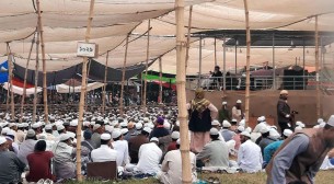 বিশ্ব ইজতেমা ময়দানে দেশের সর্ববৃহৎ জুমার নামাজ আদায়