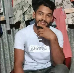 ভোলায় ইটের ট্রলি খাদে পড়ে চালকের মৃত্যু