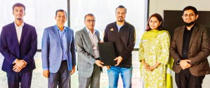 বিকাশ’র সাথে গ্রামীণ জন উন্নয়ন সংস্থার চুক্তি স্বাক্ষর