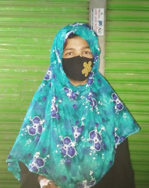 চরফ্যাসনে প্রেমের ফাঁদে ফেলে অনৈতিক সম্পর্ক, বিয়ের দাবিতে গৃহবধূর অনশন