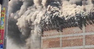 এবার চট্টগ্রামে নির্মাণাধীন হিমাগারে আগুন