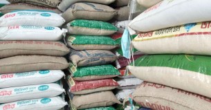 রোজার মধ্যে এবার বাড়ছে চালের দাম