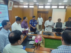 ভোলায় শপথ নিলেন তিন ইউপি চেয়ারম্যান