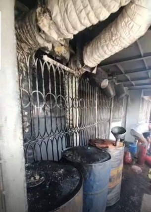 ভোলা থেকে ঢাকাগামী কর্ণফুলী -৩ লঞ্চে  ভয়াবহ অগ্নিকাণ্ড