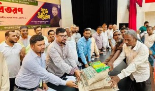 লালমোহনে ৭ হাজার ৭২৫ কৃষকের মাঝে বিনামূল্যে বীজ ও সার বিতরণ