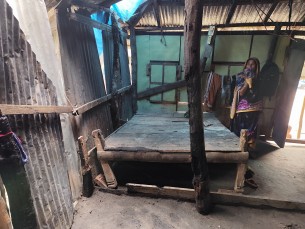 চরফ্যাশনে যৌতুকের দাবিতে স্ত্রীকে নির্যাতন করে বসত ঘরে আগুন