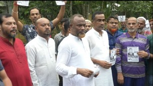 ভোলার বাপ্তায় চেয়ারম্যান প্রার্থী ইউনুছ ও ভাইস চেয়ারম্যান প্রার্থী পলাশের গনসংযোগ লিফলেট বিতরণ