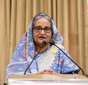 ষড়যন্ত্র মোকাবেলা করে আওয়ামী লীগ দেশকে এগিয়ে নিয়ে যাবে : প্রধানমন্ত্রী