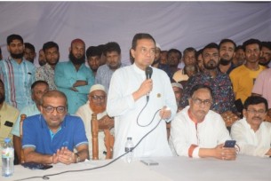 ভোলার রাজাপুরে উপজেলা চেয়ারম্যান প্রার্থী  মোশারেফ হোসেনের উঠান বৈঠকে