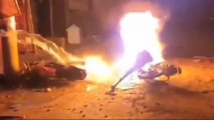 ভোলার ইলিশায় দুই গ্ৰুপের মধ্যে সংঘর্ষ ভাংচুর অগ্নিসংযোগ