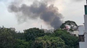 মহাখালী-বনানীতে সরকারি দুই ভবনে আগুন