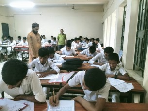 দৌলতখানে নতুন কারিকুলামে ৫ঘন্টা পরীক্ষায় শিক্ষার্থীরা খুশি