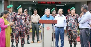 সীমান্তে বিজিবির পিঠ দেখানোর দিন শেষ: স্বরাষ্ট্র উপদেষ্টা