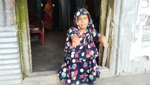 দুইফুট উচ্চতার জোসনার বেঁচে থাকার জীবন সংগ্রাম