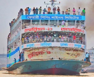 মনপুরায় তাসরিফ লঞ্চে হামলা, আহত- ৫