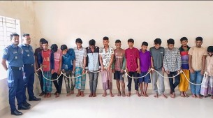 দৌলতখানে তেলবাহী জাহাজে ডাকাতির চেষ্টা, আটক-১৫