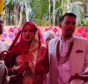 লালমোহন থেকে হেলিকপ্টারে বধূ নিয়ে গেলেন শরীয়তপুরে