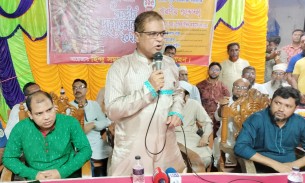 সবাই মিলে সাম্যতার সঙ্গে  বাংলাদেশে বসবাস করবো : জেলা প্রশাসক