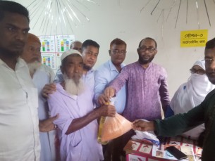 দৌলতখান পৌরসভায় টিসিবির পণ্য সামগ্রী বিতরণ