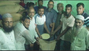 দৌলতখানে ভিজিএফের চাল বিতরণ