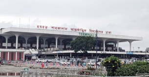 লিবিয়া থেকে ফিরলেন ১৪৪ বাংলাদেশি