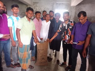 দৌলতখানে জেলেদের মাঝে ভিজিএফ'র চাল বিতরণ