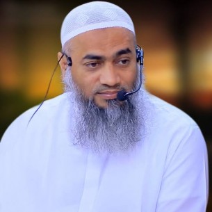 লালমোহন আসছেন আল্লামা মুফতি মুস্তাকুন্নবী কাসেমী