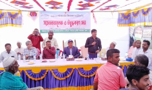 লালমোহনে মৎস্যজীবী-নৌযান মালিকদের নিয়ে সচেতনতা সভা