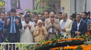 আর কোনো মা যেন তার সন্তানকে না হারায়: স্বাস্থ্য উপদেষ্টা