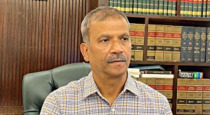 দূতাবাসে প্রবাসীদের সঙ্গে খারাপ আচরণ করলে ব্যবস্থা: আসিফ নজরুল