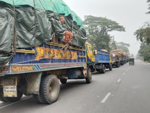 ভোলায় তীব্র শীতে জনজীবন বিপর্যস্ত  ঘন কুয়াশায় নৌযান চলাচল ব্যাহত