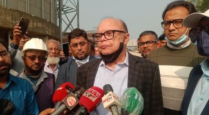 আমরা বাণিজ্যকে রাজনীতির সঙ্গে মিলিয়ে ফেলবো না: খাদ্য উপদেষ্টা