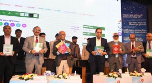 বই বিতরণ বিলম্বের কারণ জানালেন শিক্ষা উপদেষ্টা