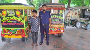 দুই অটোরিক্সাসহ আন্তঃজেলা চোর চক্রের সদস্য গ্রেফতার
