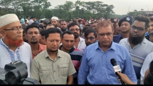 ভোলার বেড়িবাঁধগুলোর কাজ যথাসময়ে শেষ না করলে ব্যবস্থা নেয়া হবে: জেলা প্রশাসক