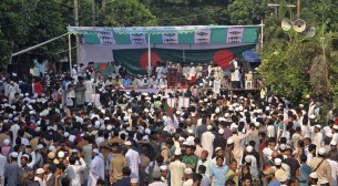 আ.লীগ নিষিদ্ধ না হওয়া পর্যন্ত ময়দান না ছাড়ার ঘোষণা, শাহবাগ অবরোধ