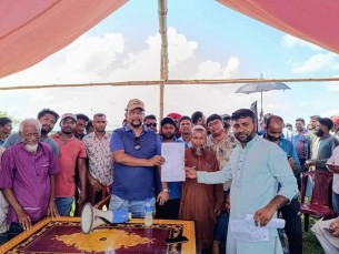 লালমোহনে চরের ভূমির বিরোধ নিষ্পত্তি করলেন মেজর হাফিজের সন্তান শাহরুখ হাফিজ