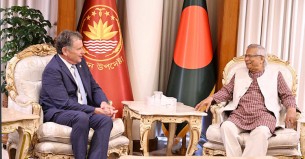 দেশে ধর্মীয় সম্প্রীতি গড়ে তোলার জন্য সর্বোচ্চ চেষ্টা করছি :  প্রধান উপদেষ্টা