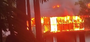 দৌলতখানে পূর্ব শত্রুতার জের ধরে ব্যবসায়ীর বাড়িতে আগুন