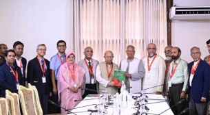 স্বতন্ত্র ‘স্বাস্থ্য সার্ভিস’ গঠনের সুপারিশ স্বাস্থ্য সংস্কার কমিশনের