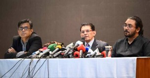 মানবিক করিডোর নিয়ে নিরাপত্তা ঝুঁকি রয়েছে: নিরাপত্তা উপদেষ্টা