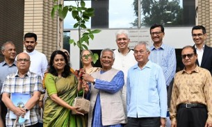 পরিবেশ সুরক্ষায় প্লাস্টিক বর্জনের আহ্বান প্রধান উপদেষ্টার