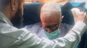 মধ্যরাতে দেশে ফিরলেন সাবেক রাষ্ট্রপতি আবদুল হামিদ