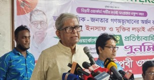 অন্তর্বর্তী সরকার ভালো কাজ করছে, আমাদের পথ দেখাচ্ছে: ফখরুল