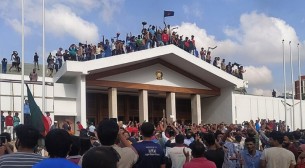 ৫ আগস্ট ‘জুলাই গণঅভ্যুত্থান দিবস’, থাকবে সাধারণ ছুটি