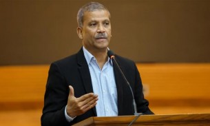 মিটফোর্ডের নারকীয় হত্যাকাণ্ডের দ্রুত বিচারে সরকার বদ্ধপরিকর : আইন উপদেষ্টা