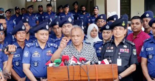 নির্বাচনের আগে সব অবৈধ অস্ত্র উদ্ধার হবে: স্বরাষ্ট্র উপদেষ্টা