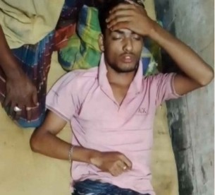 মনপুরায় বিষধর সাপকে পোষ মানাতে গিয়ে খেলা দেখানোর সময় কামড়ে যুবকের মৃত্যু