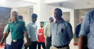 ৯ ঘণ্টা অবরুদ্ধের পর মাইলস্টোন ছাড়লেন দুই উপদেষ্টা-প্রেস সচিব