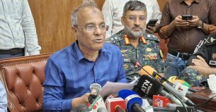 বিভিন্ন বাহিনীতে ২৭৬৩৭ জনকে নিয়োগ দেওয়া হয়েছে :  স্বরাষ্ট্র উপদেষ্টা